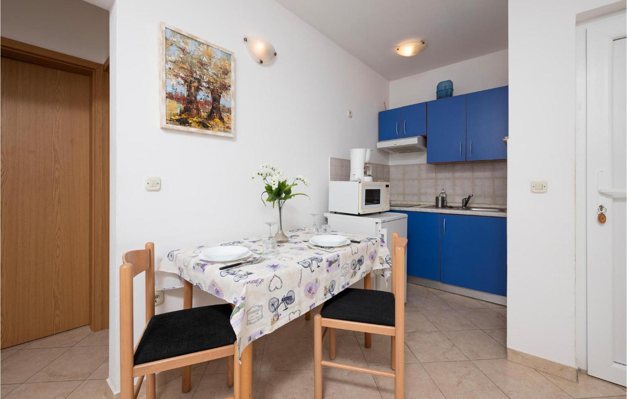 1 Bedroom Gorgeous Apartment In Banjole Exterior foto